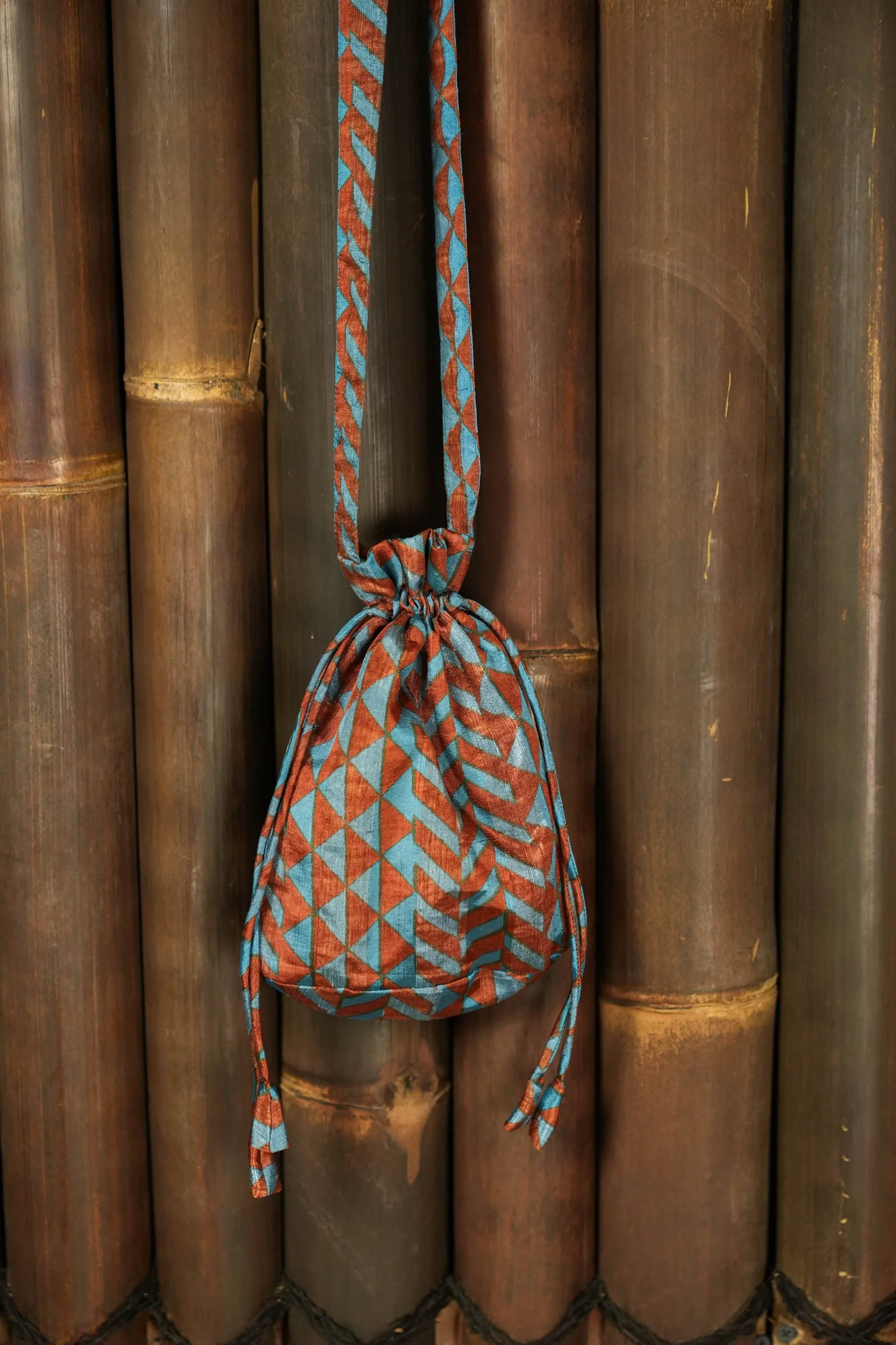 Pouch bag